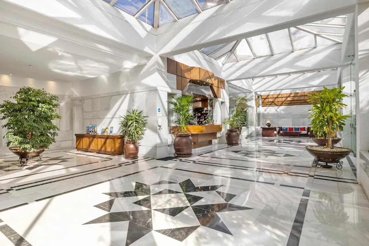 Espacioso Y Encantador Apartamento En Las Gaviotas Marbella 0*,  Spanien